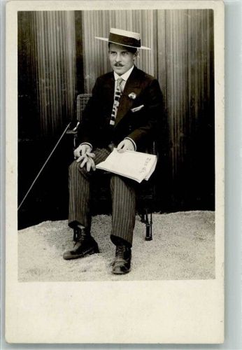 8610 Uster 192 Foto AK Mann mit Hut Ort handschriftlich