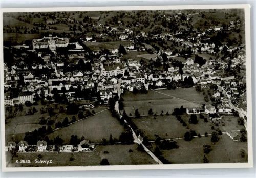 6430 Schwyz - Fliegeraufnahme