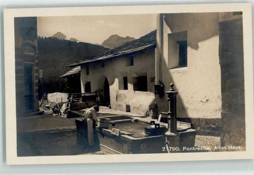 7504 Pontresina - Frau am Brunnen beim waschen