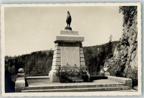 2400 Le Locle - le Col des Roches Kriegerdenkmal