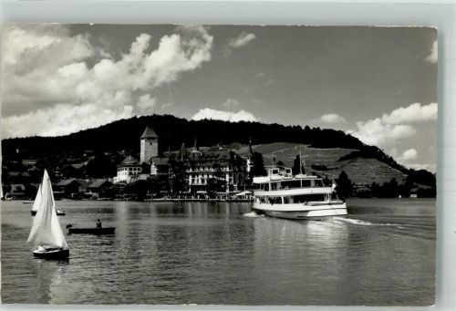 3700 Spiez Foto AK Hafen Schloss Motorschiff Jungfrau