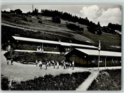 7159 Andiast - Ferienhaus Arbor felix montana Spielende Kinder