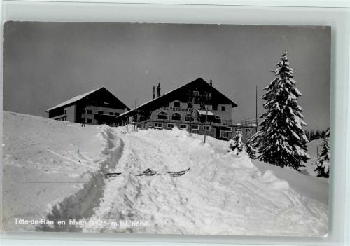 2052 La Vue-des-Alpes - Hôtel Tête-de-Ran en hiver