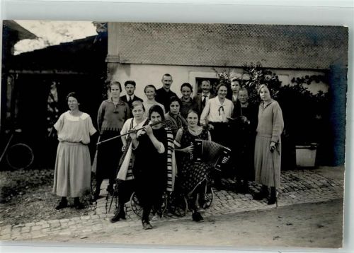 8638 Goldingen Foto AK Ort handschriftlich Akkordion Wanderstock Gruppenfoto