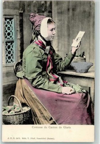 Glarner Trachtenfrau