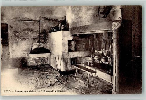 2042 Valangin 1920 - Historische Küche Schloss
