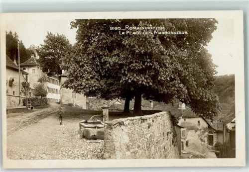 1323 Romainmôtier-Envy - La Place des Marronniers Fontaine