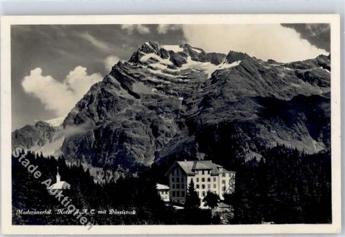 Maderanertal - Hotel S.A.C. mit Düssistock