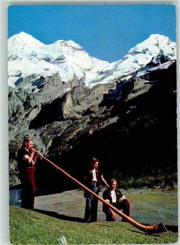 Joueur de Cor - Alphornbläser in der Schweiz Alphorn