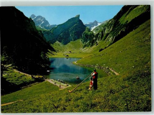 Alphornbläser und Sennenbub am Seealpsee AK Alphorn