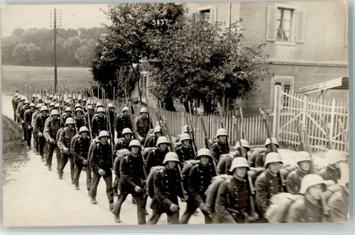 Gruppe Soldaten Marsch Militär Schweiz