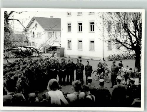 Kaserne Fahrrad Uniform Militär Schweiz Foto AK