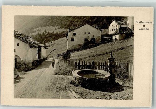 7545 Guarda Foto AK Dorfbrunnen