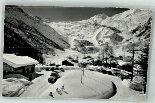 Saas-Fee Postauto Parkplatz Allalinhorn Postkutsche Schweiz Winter