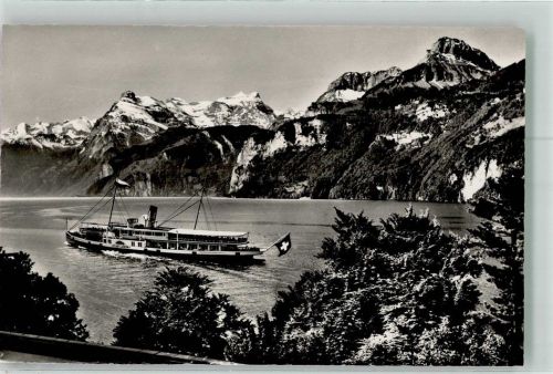 Raddampfer Stadt Luzern auf dem Vierwaldstättersee mit Gitschen und Urirotstock Binnenschiff Foto AK