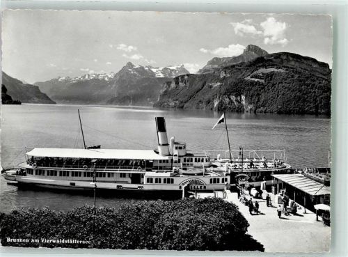 Brunnen Raddampfer Schiller am Anleger auf dem Vierwaldstättersee Photoglob 2025 Binnenschiff Foto AK