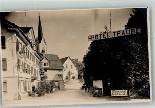 9650 Nesslau 1920 Foto AK Hotel Traube Kirchturm