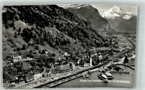 6454 Flüelen 1957 Foto AK Vierwaldstättersee Bahnhof Kirche Hafen Hotel