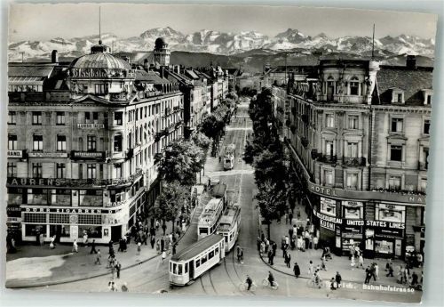8000 Zürich 1951 Foto AK Hotel Geschäft Straße Bahnhofstrasse