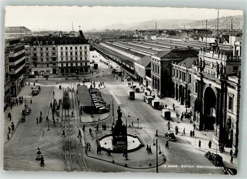 8000 Zürich Foto AK Bahnhofsplatz Auto Denkmal Straßenbahn