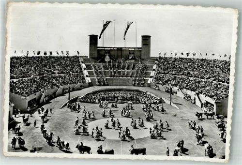 Vevey Fete des Vignerons Stadion Tracht Schweiz Foto AK