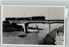 Rapperswil Jona Fahrgastschiff unterquert Brücke mit Elektrolokomotive Ort lt. Fotograf Baur und Fischlin Binnenschiff Foto AK