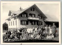 8494 Bauma Foto AK Gasthaus Schindler Gruppenfoto Kinder Ort handschriftlich