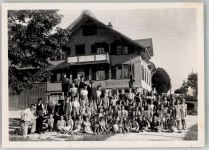 8494 Bauma Foto AK Gasthaus Schindler Gruppenfoto Kinder Ort handschriftlich