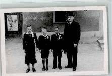 8730 Uznach FOTO KEINE AK Ereignis - Vater mit seinen Kindern ca 1940-50