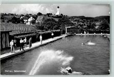 8215 Hallau - Schwimmbad