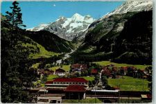 Kandersteg Bahnhof und Dorf mit Blümlisalp von der Sprungschanze aus