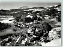 Tiefencastel an der Julier Route gegen Mon und Piz Toissa Winter