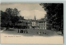 Weissbad Kinder beim Spiel auf der Wiese