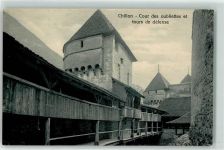 Chillon Cour des oubliettes tours de defense