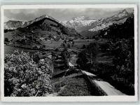 Aeschiried Strasse ins Dorf