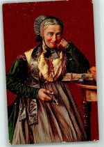 Trachtenfrau Brille