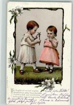 Prägedruck Zwei kleine Kinder spielen mit einer handgemachten kleinen Windmühle Serie Mausi No. 977