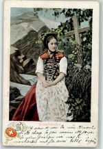 1902 - Bündner Trachtenmädchen vor dem Kreuz