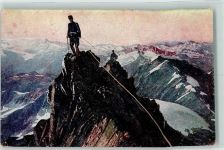 Schweizer Grenzwacht Angeseilte Offizierspatrouille auf einem Alpengipfel