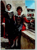 Engadiner Trachtenmädchen