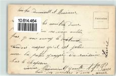 3 junge Damen und ein Jüngling in Wadtländertracht im Ruderboot