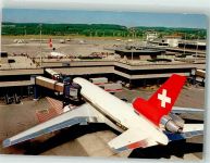 8000 Zürich Foto AK Eine McDonnell Douglas DC 10-30 der Swissair am Gate B34