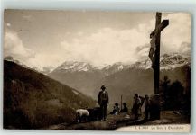 3961 Chandolin - Pilger am Abend unter dem Kreuz