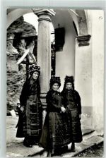 3906 Saas-Fee - Frauen am Sonntag Tracht