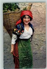 6900 Lugano - Junge Frau mit Rückentragkorb