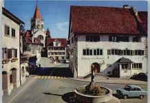 8570 Weinfelden - Gasthaus zum Trauben, Kirche, Auto AKU2