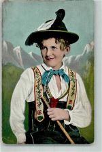 1900 Gebrauchsspuren Junge Lederhose Wanderstock