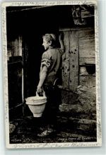 1927 Foto AK Jeune Patre au Chalet in der Schweiz Melkhocker