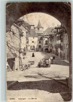 2042 Valangin Gebrauchsspuren Dorfplatz Pferdewagen