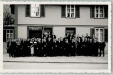 4900 Langenthal Foto AK Gruppenforo Geschäft Geissbühler Ort handschriftlich